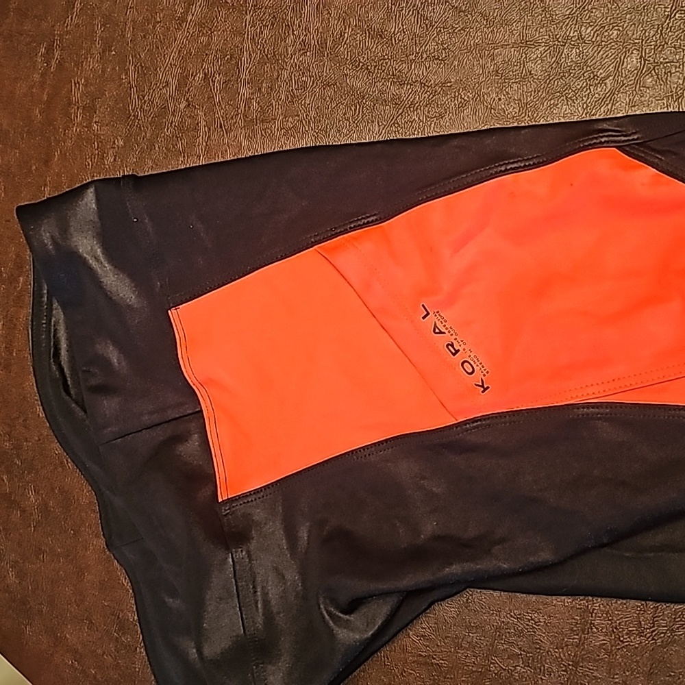 Koral Shiney leggin - Picture 3 of 4